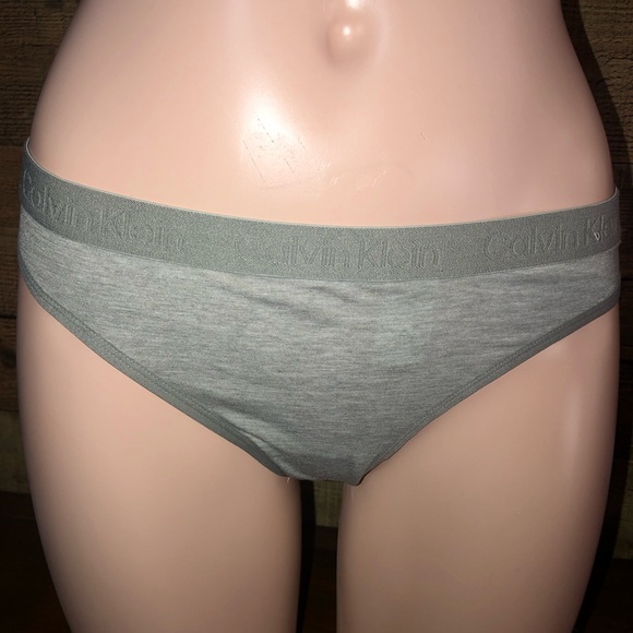 Calvin Klein thong panties - Picture 1 of 6